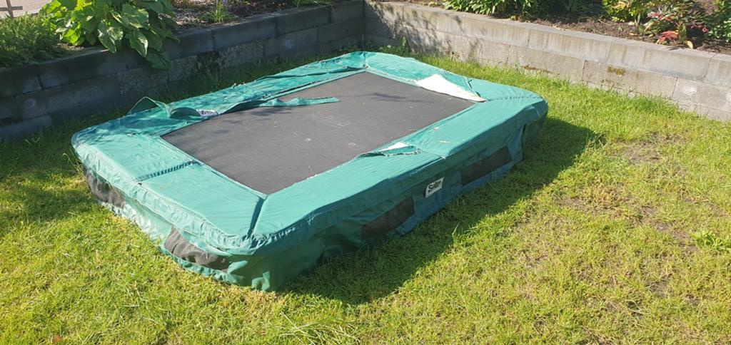 Gratis salta trampoline 153x214, Kinderen en Baby's, Speelgoed | Buiten | Trampolines, Ophalen, Gebruikt