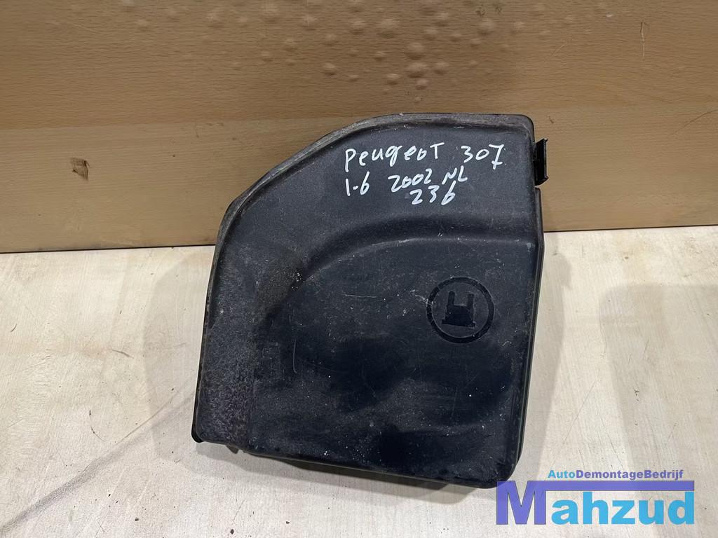 PEUGEOT 307 1.6 Accu deksel 2000-2007, Auto-onderdelen, Accu's en Toebehoren, Taurusavenue 1
2132 LS  Hoofddorp, NL, Gebruikt