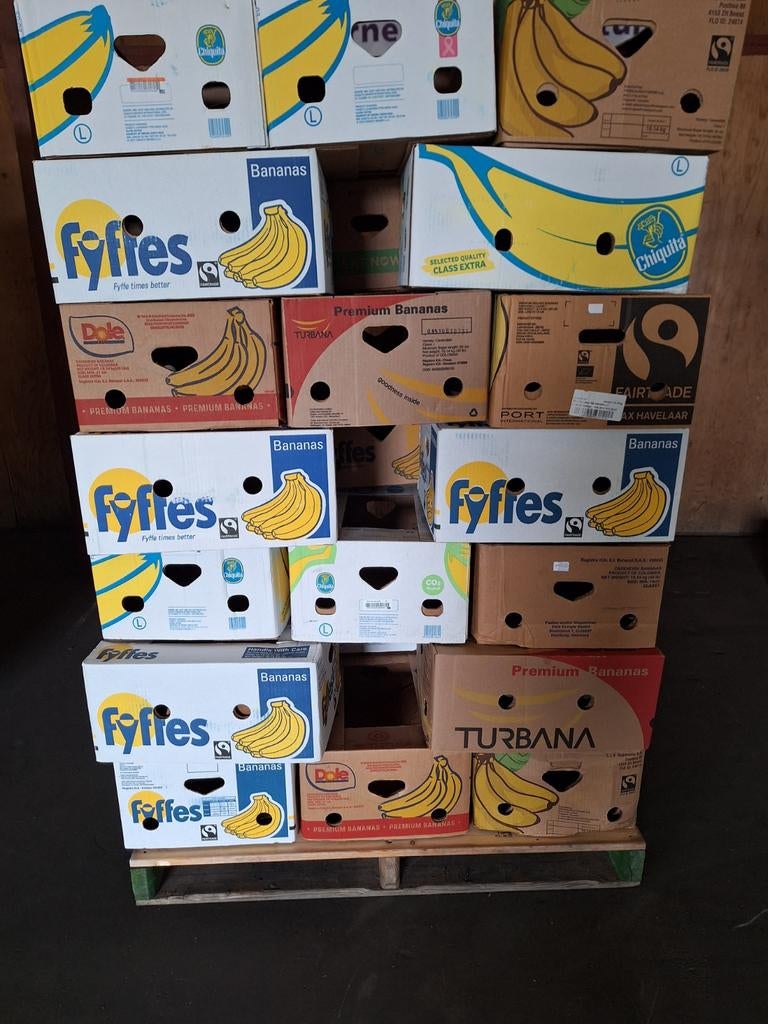 Gratis af te halen  105  bananen dozen, Doos, Minder dan 35 cm, Ophalen of Verzenden, Zo goed als nieuw