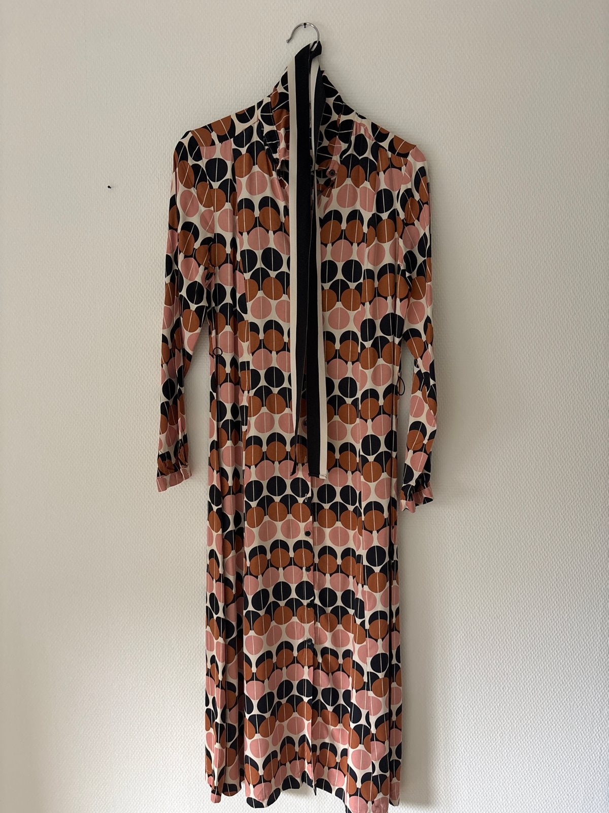 ANDCOWOMAN Jurk met print en strikdetail - Maat M, Kleding | Dames, Maat 38/40 (M), Meerkleurig, Ophalen of Verzenden, Zo goed als nieuw