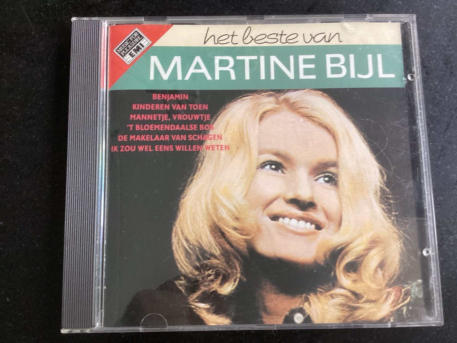 Martine Bijl - Het Beste Van (CD), Gebruikt, Cabaret of Kleinkunst, Ophalen of Verzenden, Inclusief boekje