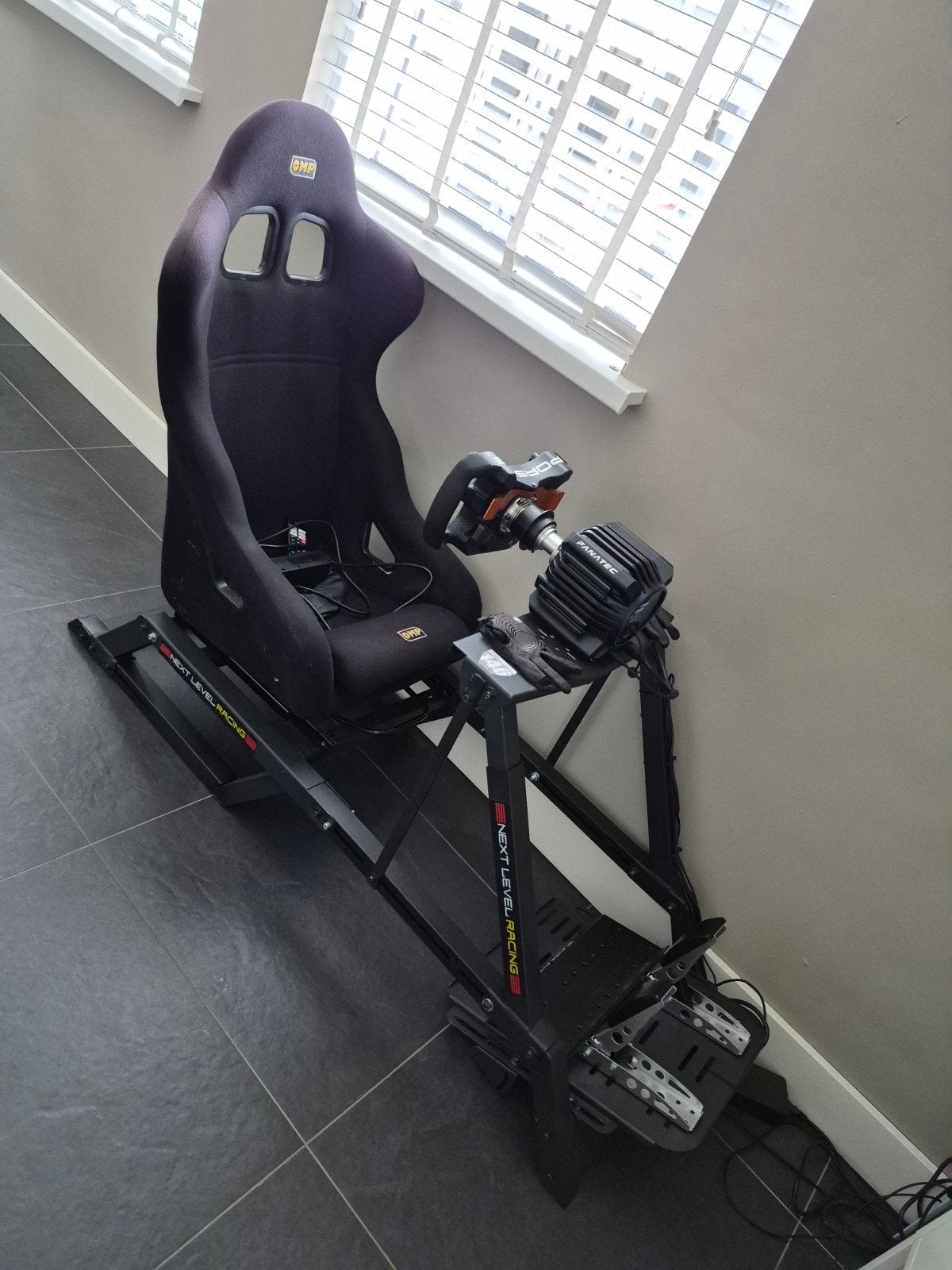 Complete Fanatec 8nm Sim Racing Setup - Zo goed als nieuw, Spelcomputers en Games, Ophalen, 1 speler, Racen en Vliegen, Zo goed als nieuw