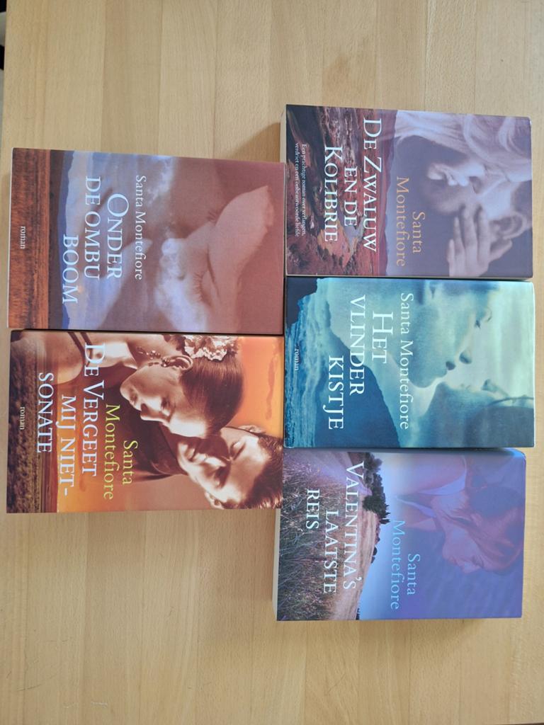 5 boeken van Santa Montefiore - Gelezen, goede staat, Boeken, Ophalen of Verzenden, Gelezen, Santa Montefiore