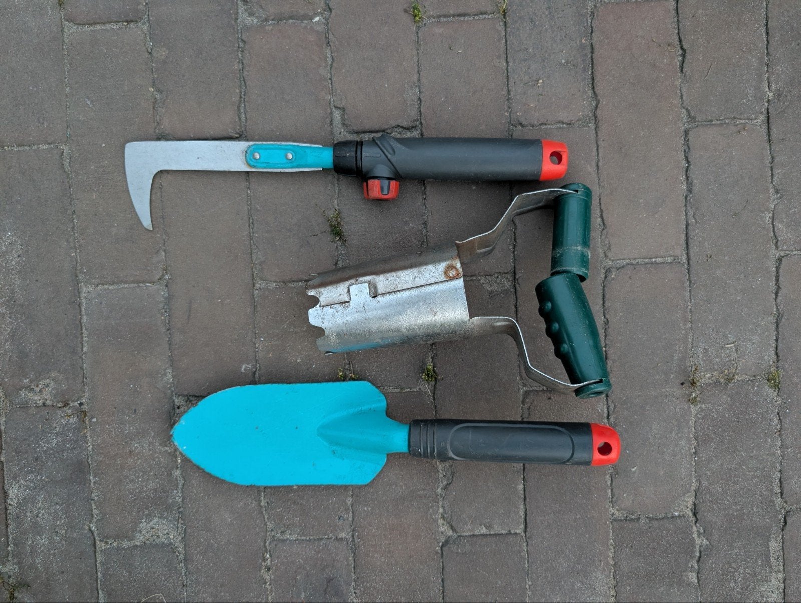 Tuin gereedschap set: Sikkel, bollenplanter, schepje, Tuin en Terras, Hand-tuingereedschap, Ophalen of Verzenden, Gebruikt, Onkruidsteker
