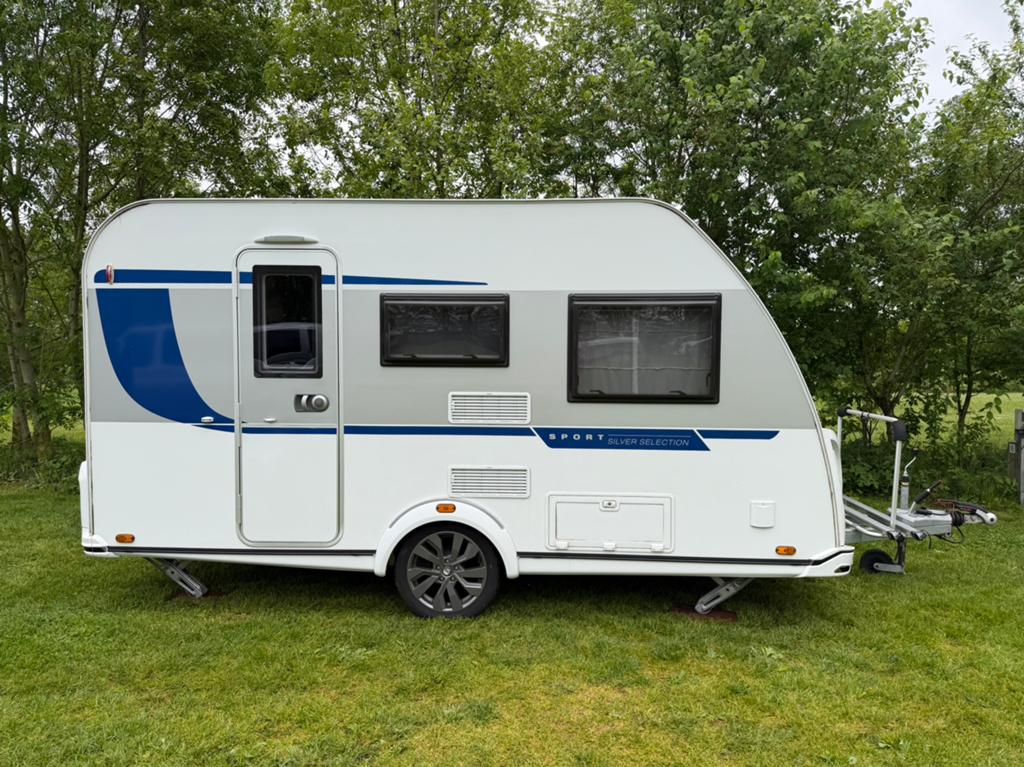 Knaus sport 400lk 2021 stapelbed Zeer complete uitrusting, Caravans en Kamperen, Standaardzit, Schokbreker, 750 - 1000 kg, Particulier