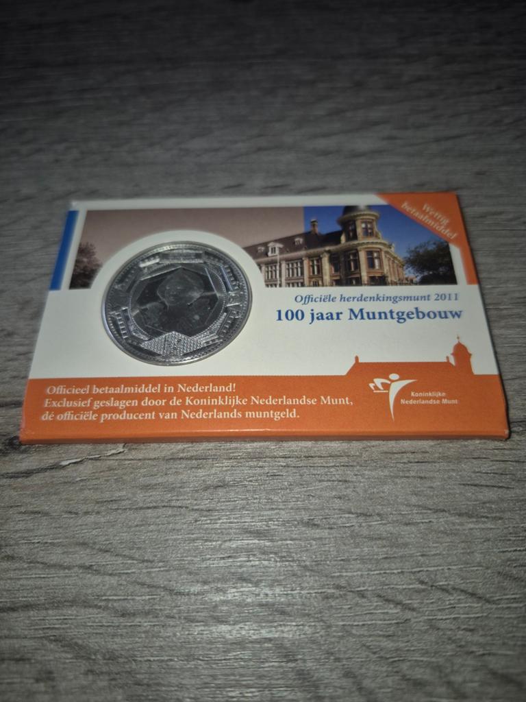 100 jaar muntgebouw met boekje in coincard, Postzegels en Munten, Munten | Nederland, Ophalen of Verzenden, Koningin Beatrix, Euro's
