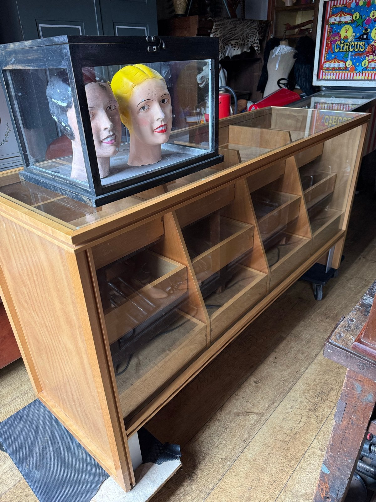 Vintage Beukenhouten Toonbank met 12 Laden - Jaren '60/'70, Antiek en Kunst, Ophalen