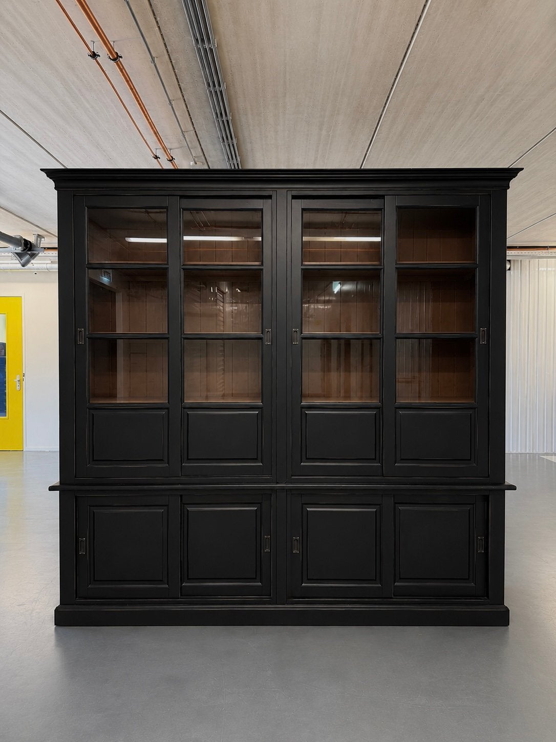 Grote Bibliotheekkast met Schuifdeuren #K38, Huis en Inrichting, Kasten | Boekenkasten, Met deur(en), 200 cm of meer, Pakhuis Zuidwest