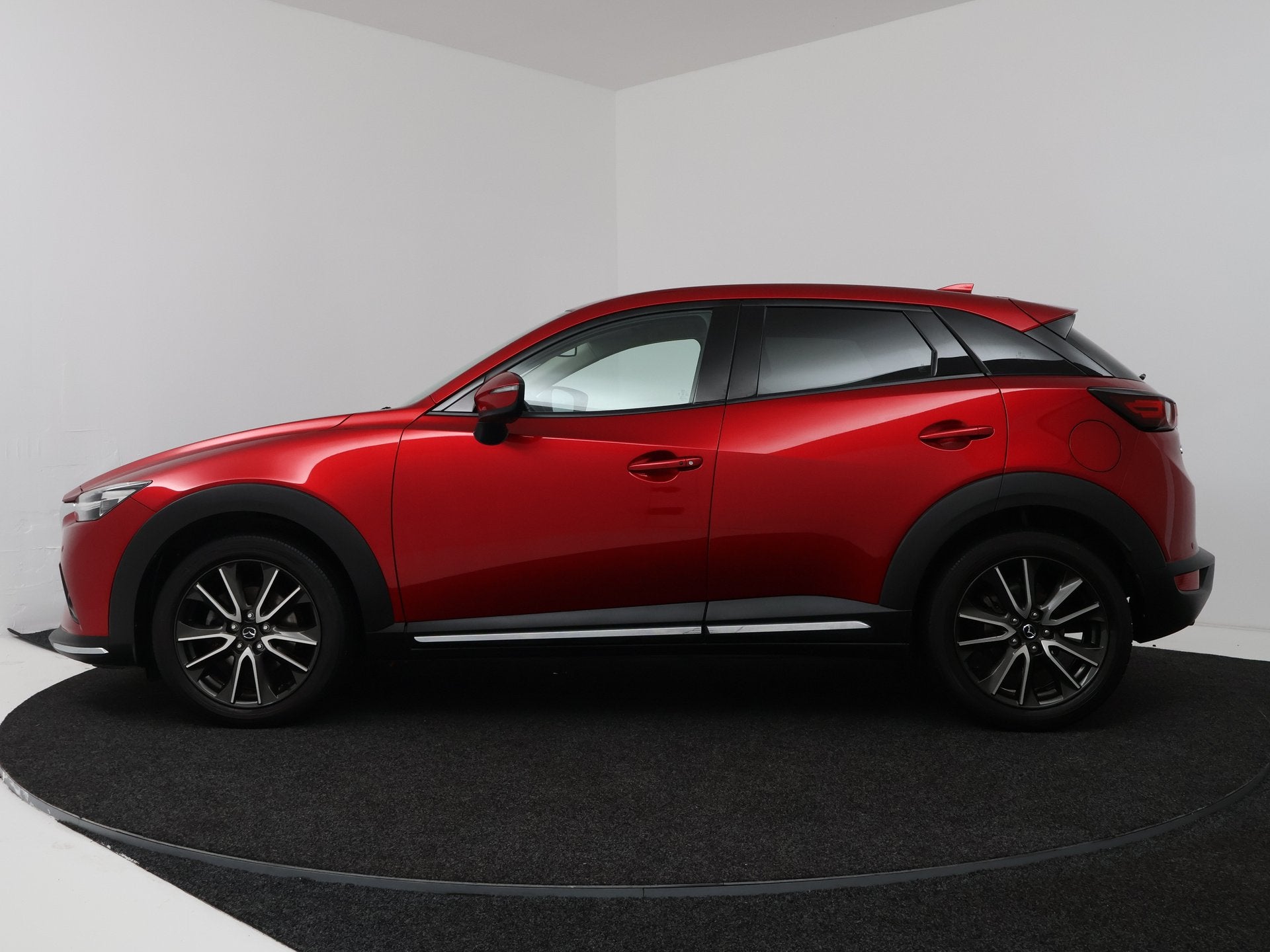 Mazda CX-3 2.0 SkyActiv-G 120 SkyLease GT | Carplay | Camera, 4 cilinders, Leder en Stof, Handgeschakeld, 16 km/l