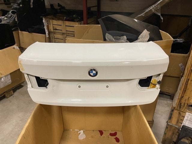 Achterklep wit BMW 3 serie (F30) (2012-08/2015-07), Auto-onderdelen, Gebruikt, Petuelring 130, München 80809, , Duitsland, BMW