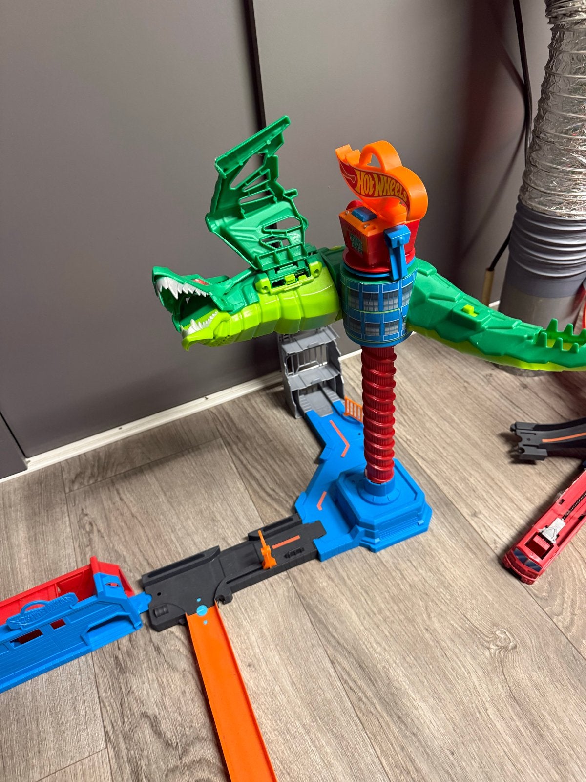 Hot Wheels Draken Racebaan - Actie en Avontuur!, Racebaan, Ophalen of Verzenden, Zo goed als nieuw, Hot Wheels