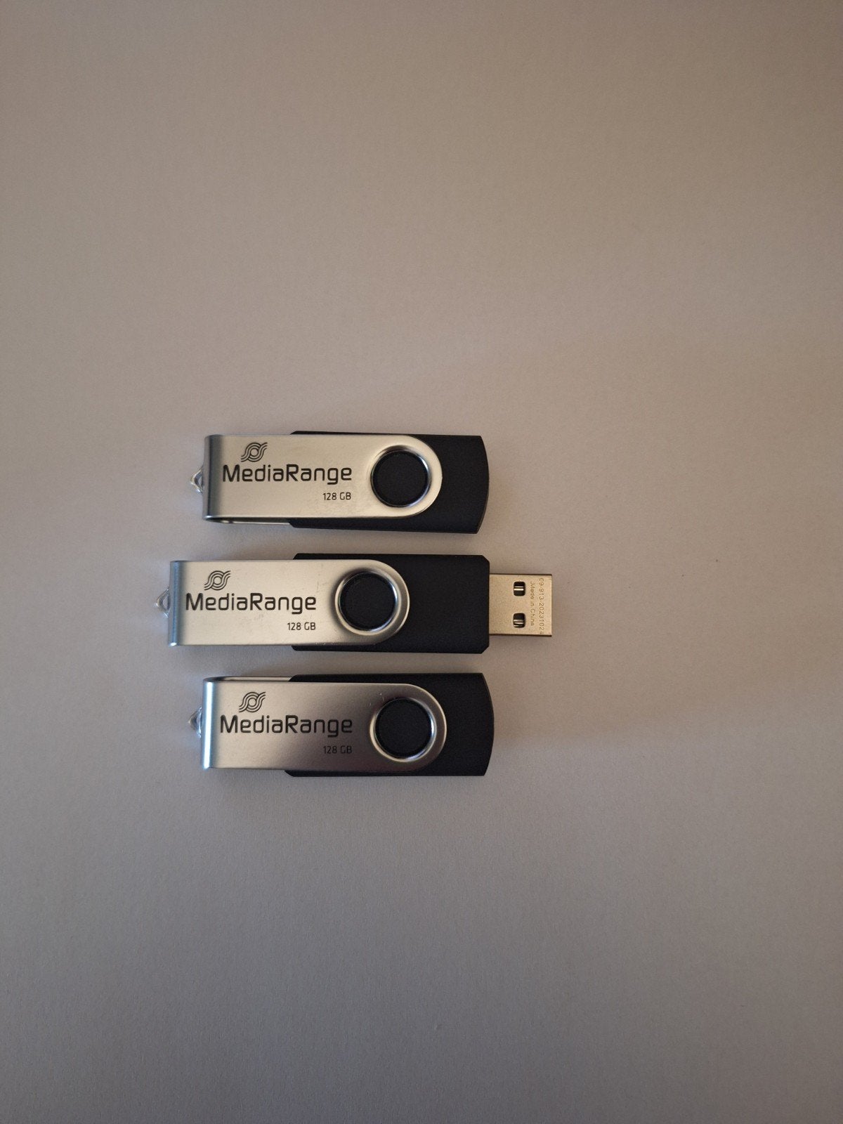 MediaRange 128GB GB MR913 usb stick, Nieuw, Zum Quellenpark 29, Bad Soden 65812, 128 GB, Kontakt@mediarange.de