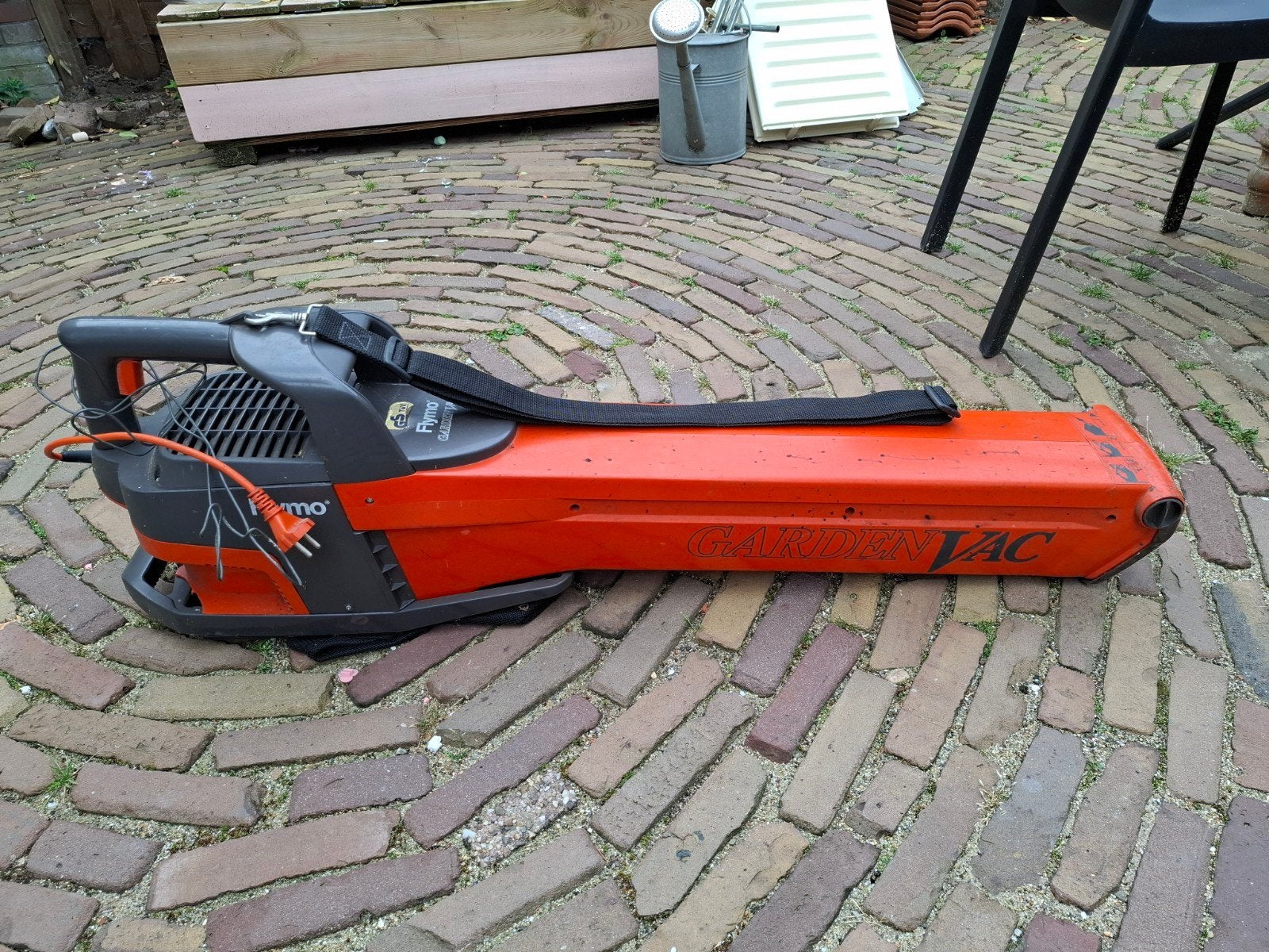 Flymo GardenVac 1500 bladblazer/bladzuiger, Ophalen, Gebruikt, Met zuigfunctie, Handgedragen