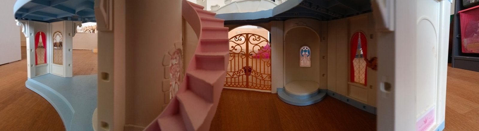 Groot poppenhuis kasteel - gratis af te halen, Ophalen, Gebruikt, Poppenhuis
