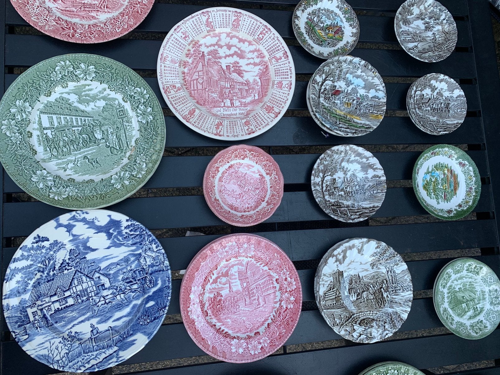 Engels servies borden schotels kopjes, Ophalen