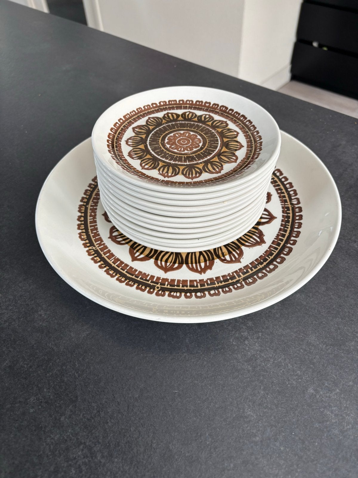 Vintage Biltons Staffordshire Ironstone borden set, Ophalen