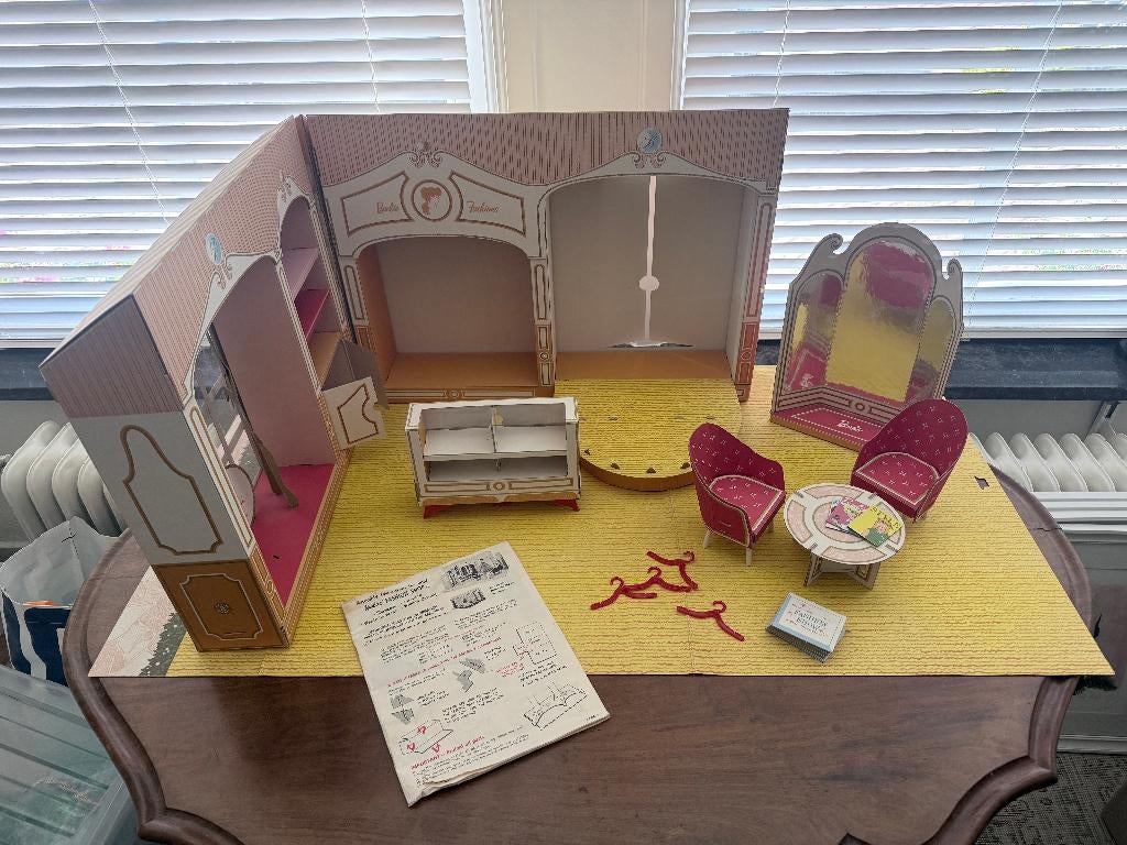 Vintage Barbie Fashion Shop 1961, Ophalen, Gebruikt, Fashion Doll