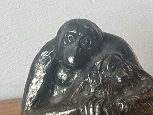 Wnf verzilverd beeldje nr 3 orang oetan met jong, Ophalen