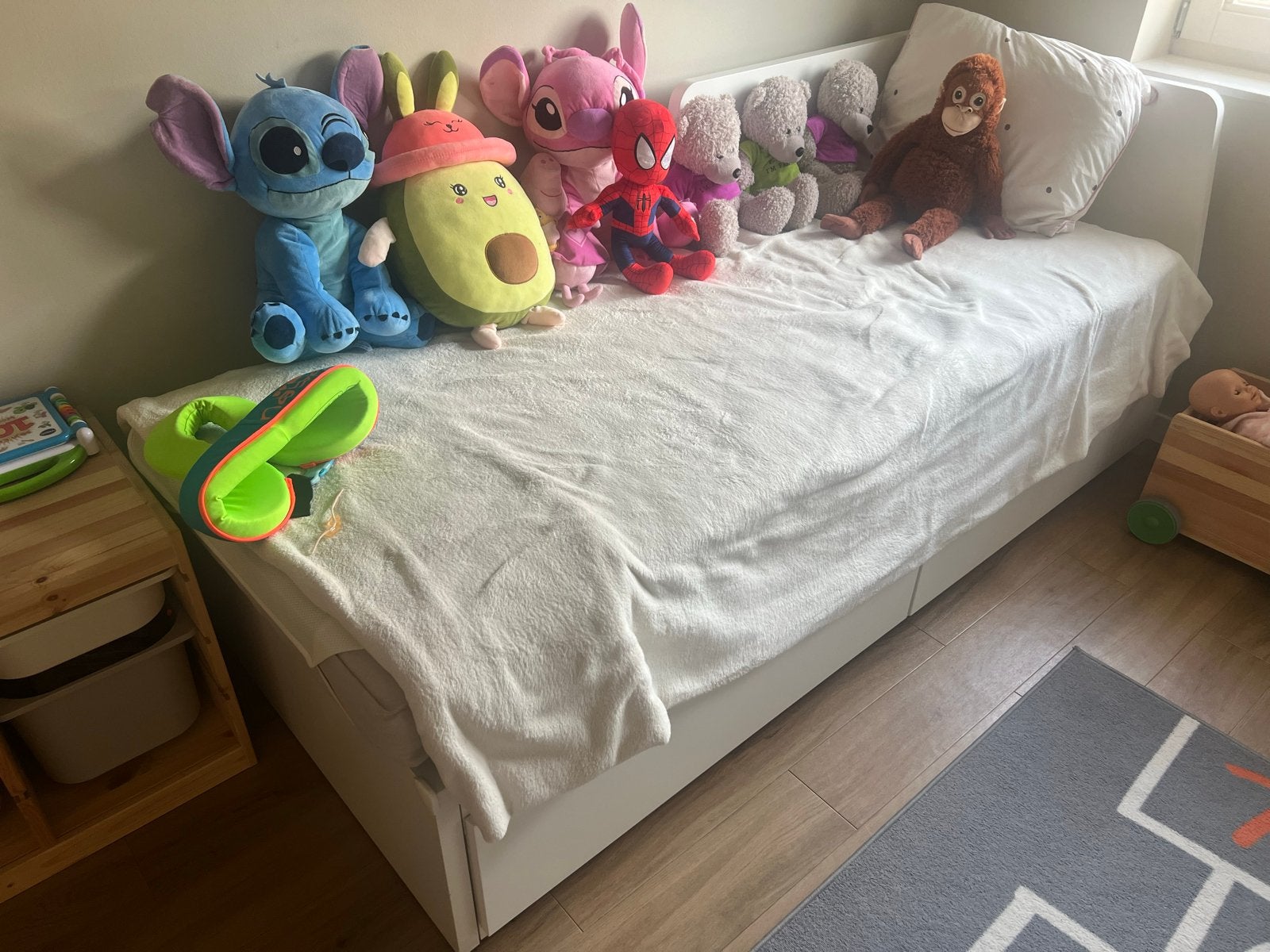 Flekke bed met twee matrassen - Mooie nette staat, Huis en Inrichting, Ophalen, Eenpersoons, Wit, Zo goed als nieuw
