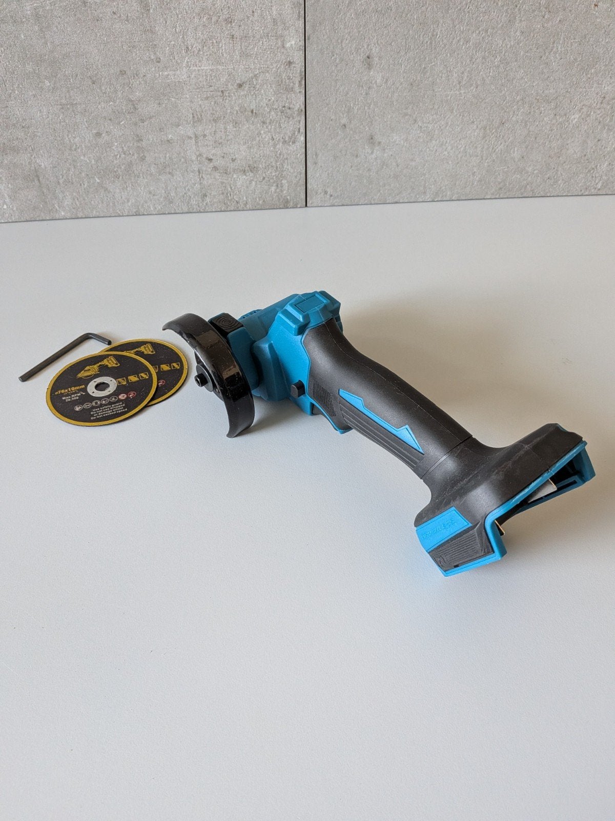 Nieuwe Draadloze Compacte Doorslijpmachine (76mm), Ophalen of Verzenden, Nieuw, Haakse handslijpmachine