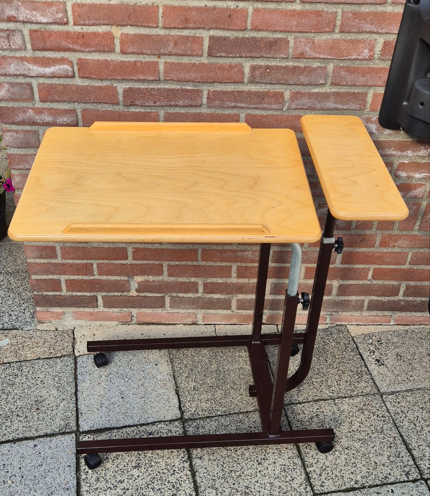 Verrijdbare bedtafel / leestafel op wielen (in hoogte verste, Diversen, Ophalen