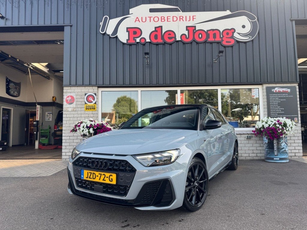 Audi A1 35 TFSI 3x S-line Carplay Stoelverw Afgevlakt stuurw, Auto's, Euro 6, 4 cilinders, 181 pk, Bedrijf