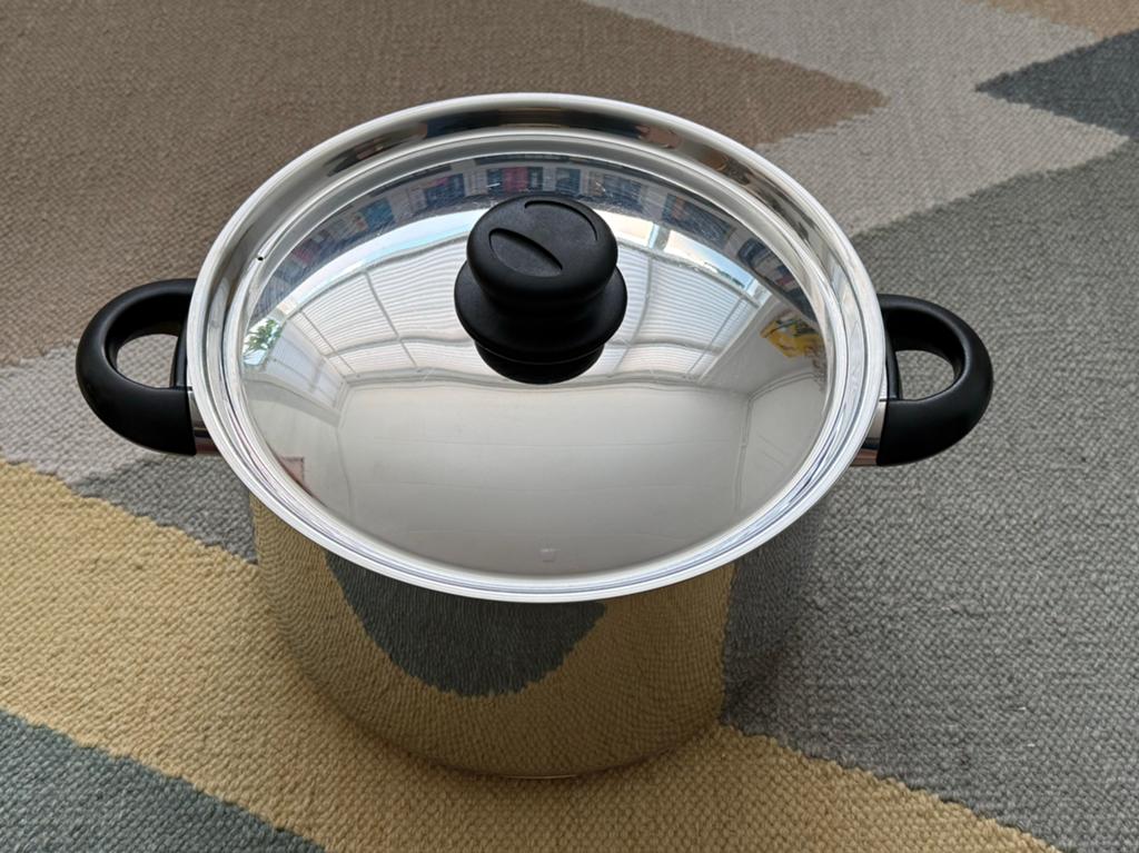 BK soeppan met deksel 24 cm, Huis en Inrichting, Keuken | Potten en Pannen, Ophalen, Zo goed als nieuw, Rvs, Pannenset