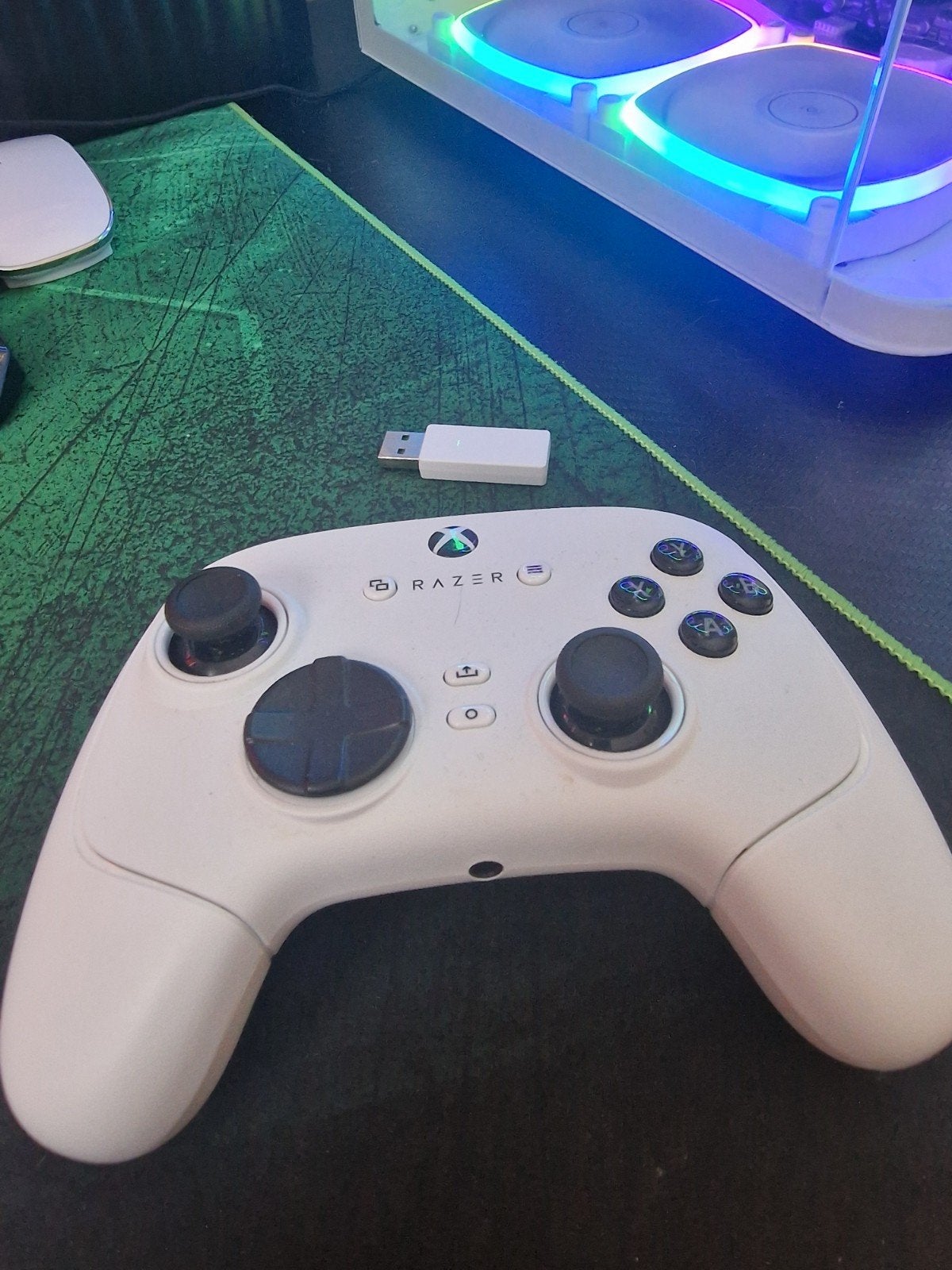 Razer Wolverine V2 Chroma Controller met doos en kabel, Ophalen of Verzenden, Zo goed als nieuw