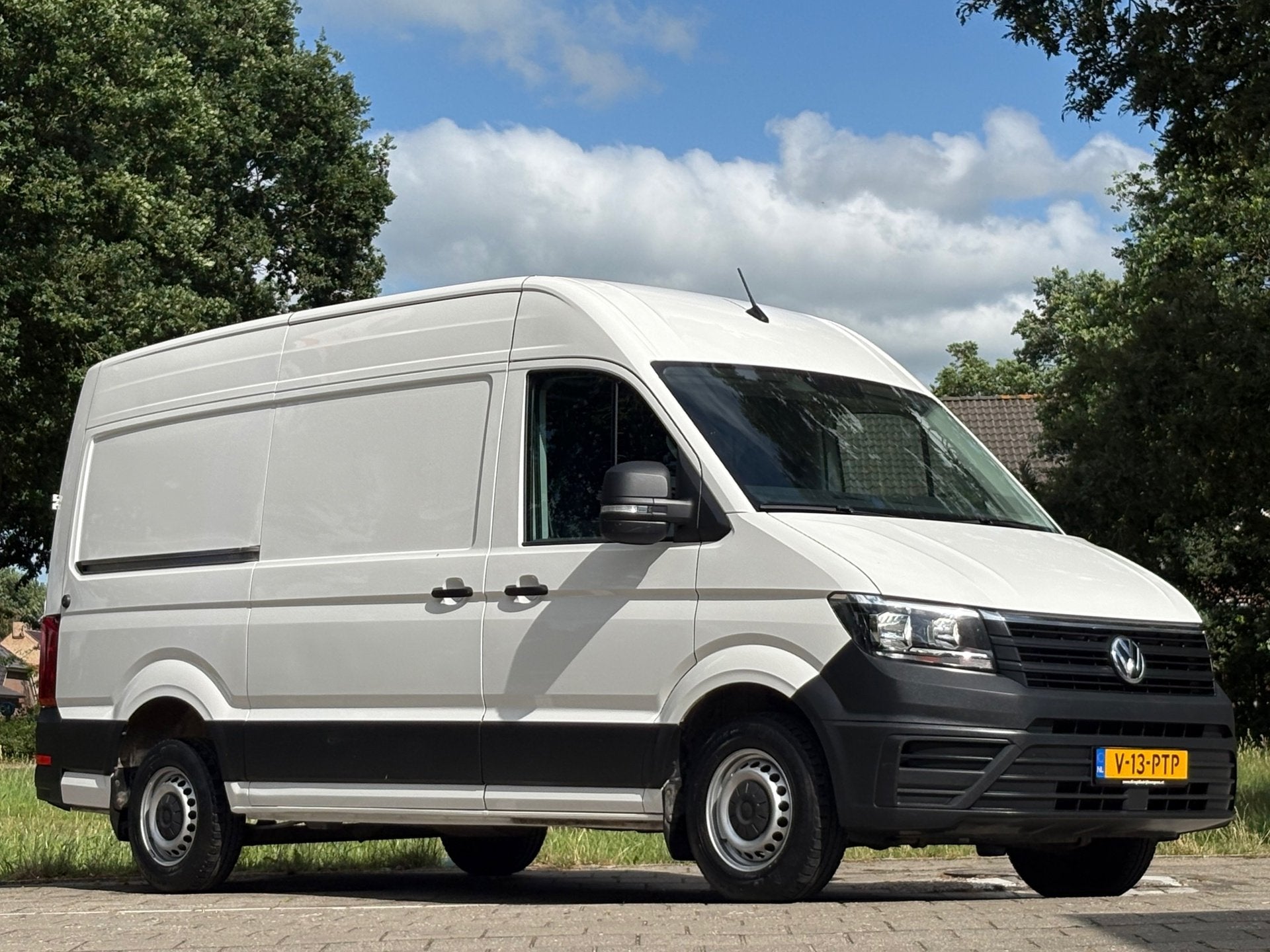 Volkswagen Crafter 30 2.0 TDI L3H2|140PK|airco|cruise|blueto, Auto's, Stof, Gebruikt, 4 cilinders, Volkswagen