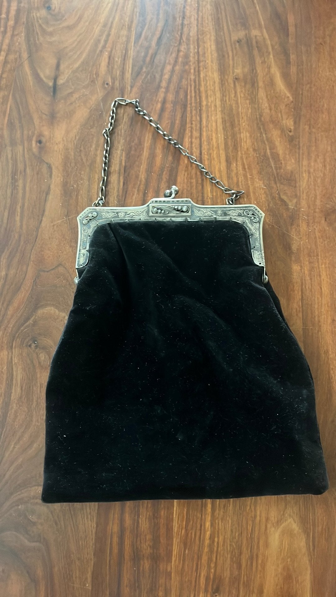 Vintage Zwart Fluweel Avondtasje met Zilverkleurige Sluiting, Ophalen of Verzenden