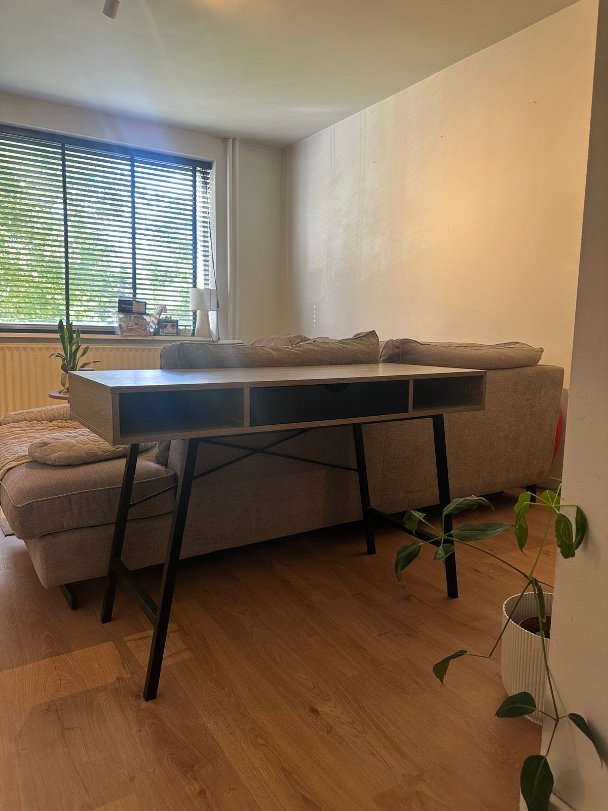 Bureau JYSK, Ophalen, Schoolbureau, Bruin, Zo goed als nieuw