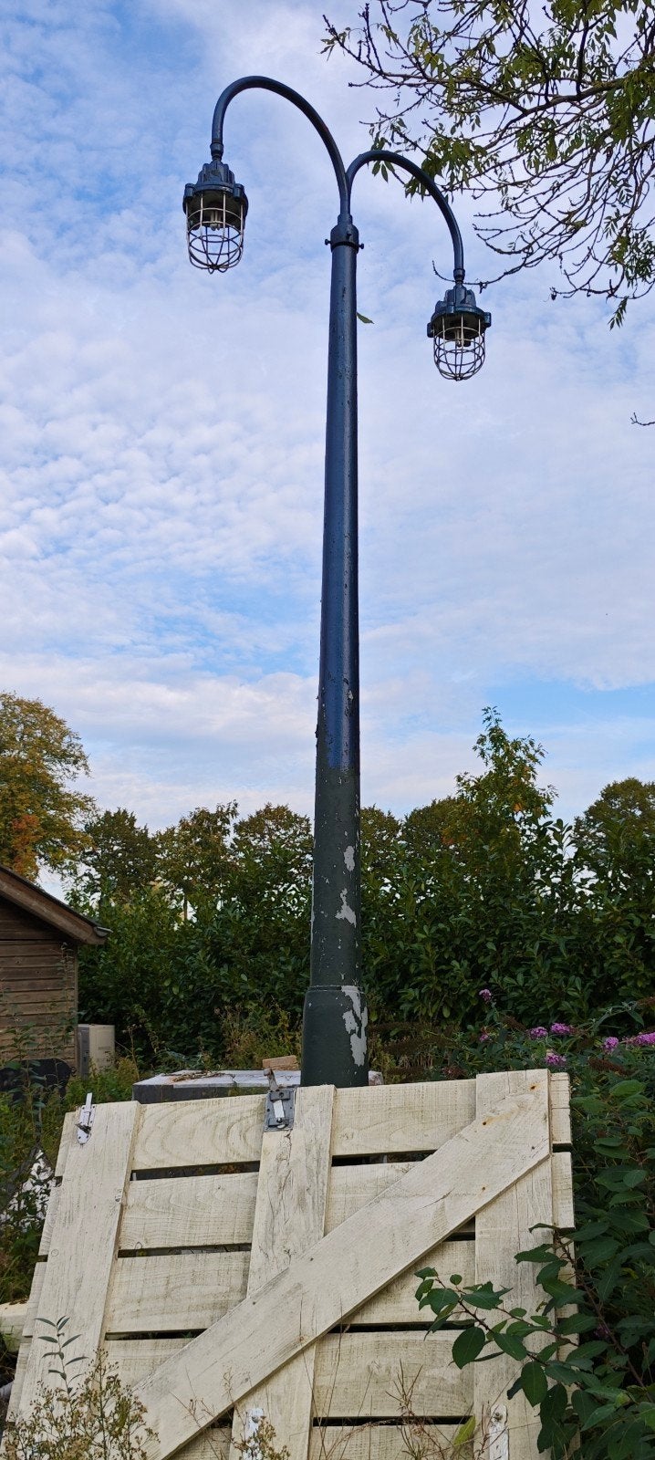 Grote dubbele lantaarnpaal - Vintage buitenverlichting, Ophalen, Gebruikt, Staande lamp, Netvoeding
