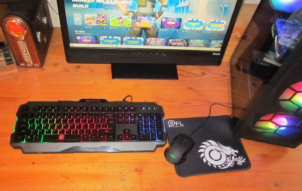 Nieuw e gebruikte Game setjes toetsenbord+muis ook draadloos, Ophalen, Nieuw, Ergonomisch