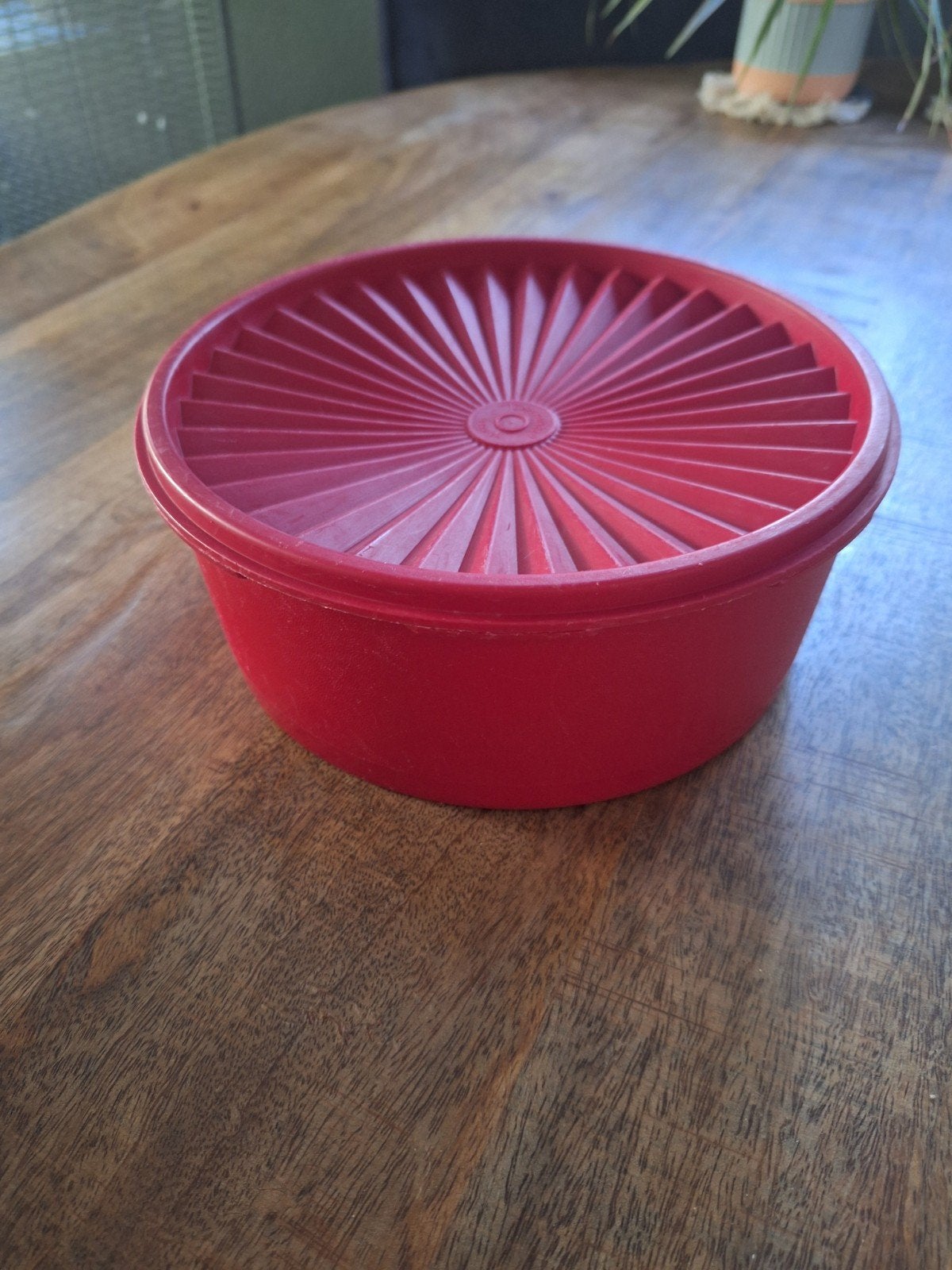 Tupperware koektrommel rood met deksel, Huis en Inrichting, Keuken | Tupperware, Gebruikt, Bewaardoos, Ophalen of Verzenden, Met deksel