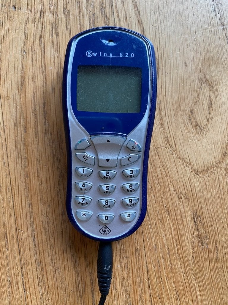 KPN Pocketline Swing 620 telefoon met lader., Ophalen of Verzenden, Gebruikt, Geen camera, Klassiek of Candybar