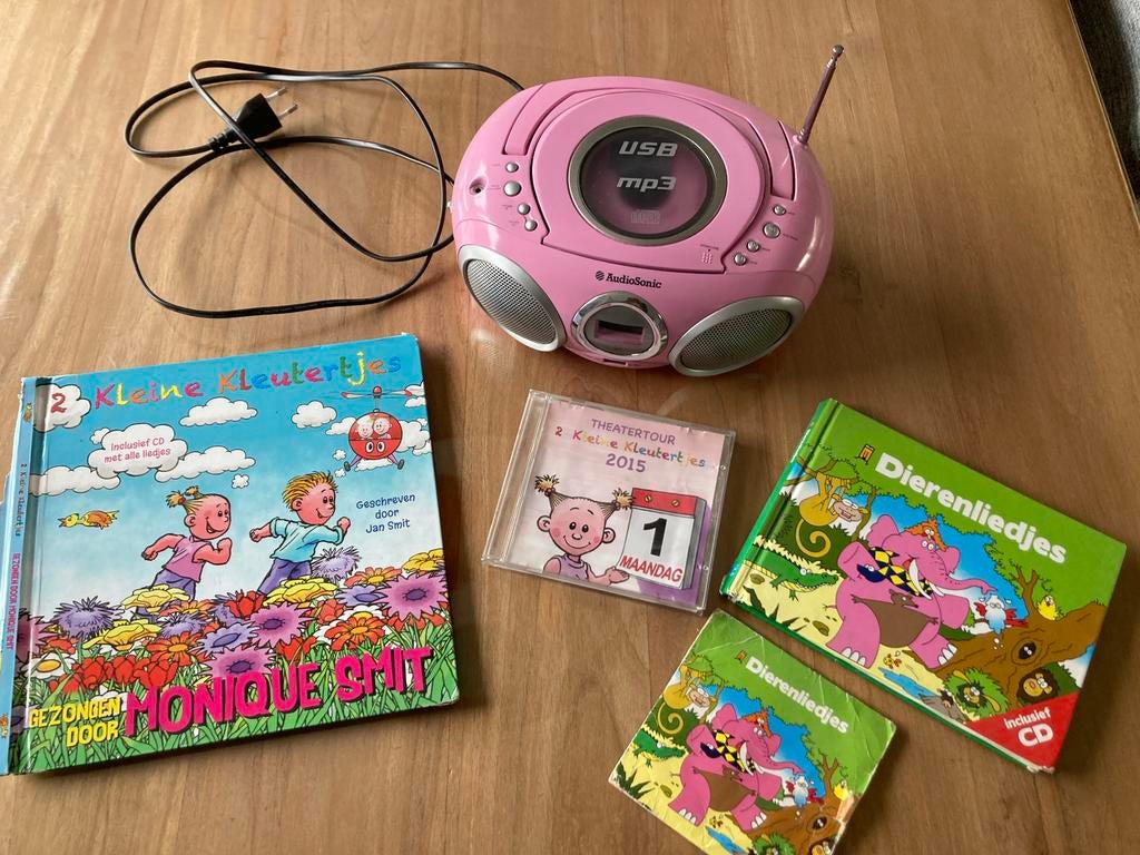 Roze cd-radiospeler met usb en mp3 gratis cds erbij, Ophalen, Gebruikt, Overige typen