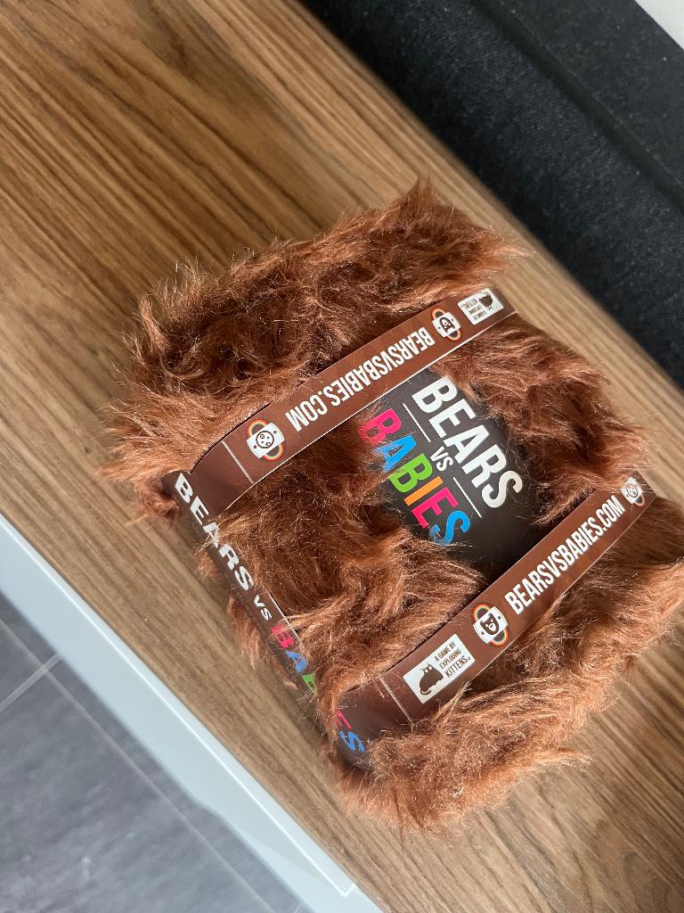 Bears vs babies, Vijf spelers of meer, Ophalen, Zo goed als nieuw, Exploding Kittens