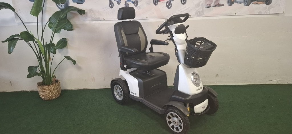 Scootmobiel 4 wiel Nieuwe accu's en Garantie, Gebruikt, Excel, Ophalen of Verzenden, 26 t/m 35 km