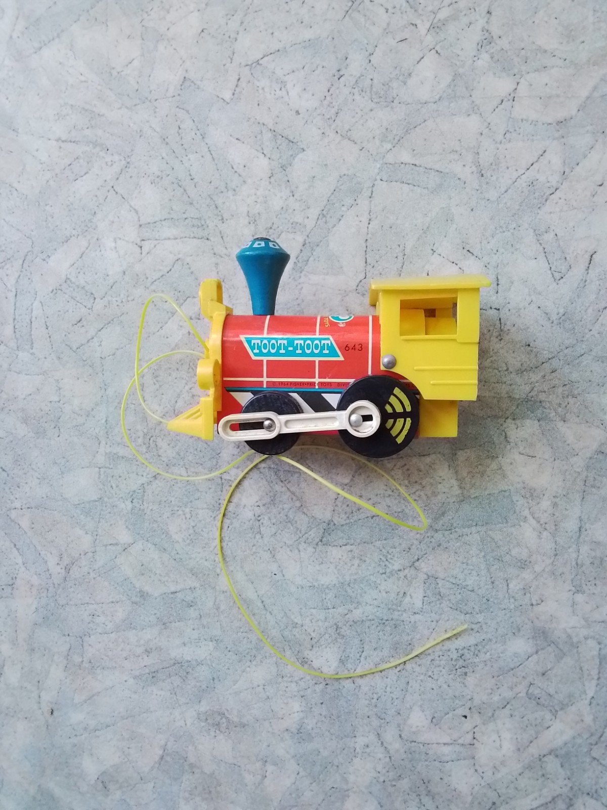 Zeer oude Fisher-Price locomotiefje met plastic trekdraadje., Ophalen of Verzenden, Gebruikt, Duw- of Trekspeelgoed
