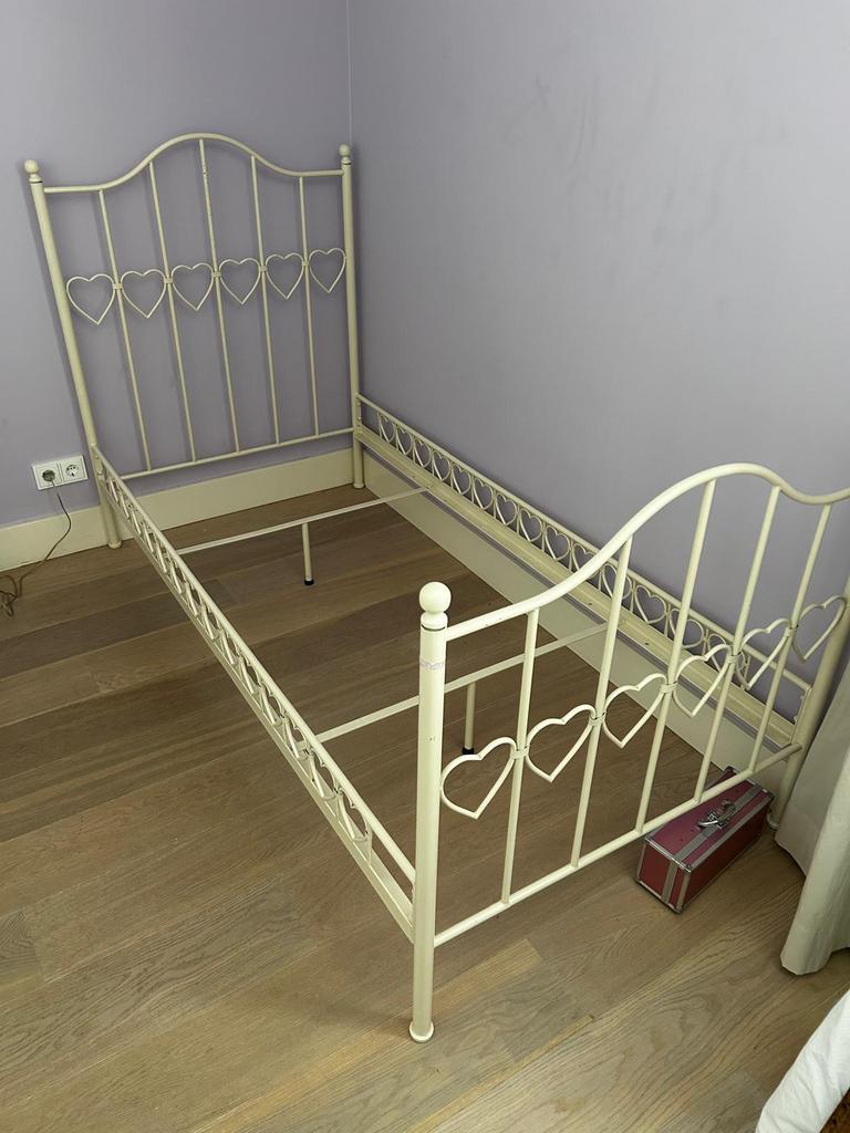 Bed, Ophalen, 85 tot 100 cm, Gebruikt, Lattenbodem
