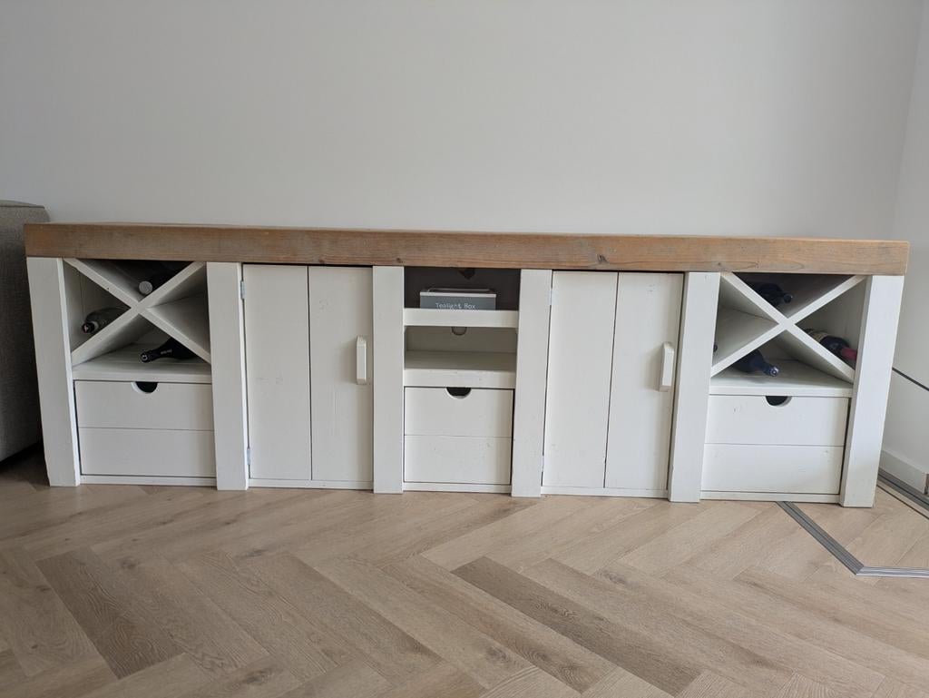 Prachtige, solide en landelijk chique kast, Huis en Inrichting, Keuken | Complete keukens, Ophalen, Zo goed als nieuw