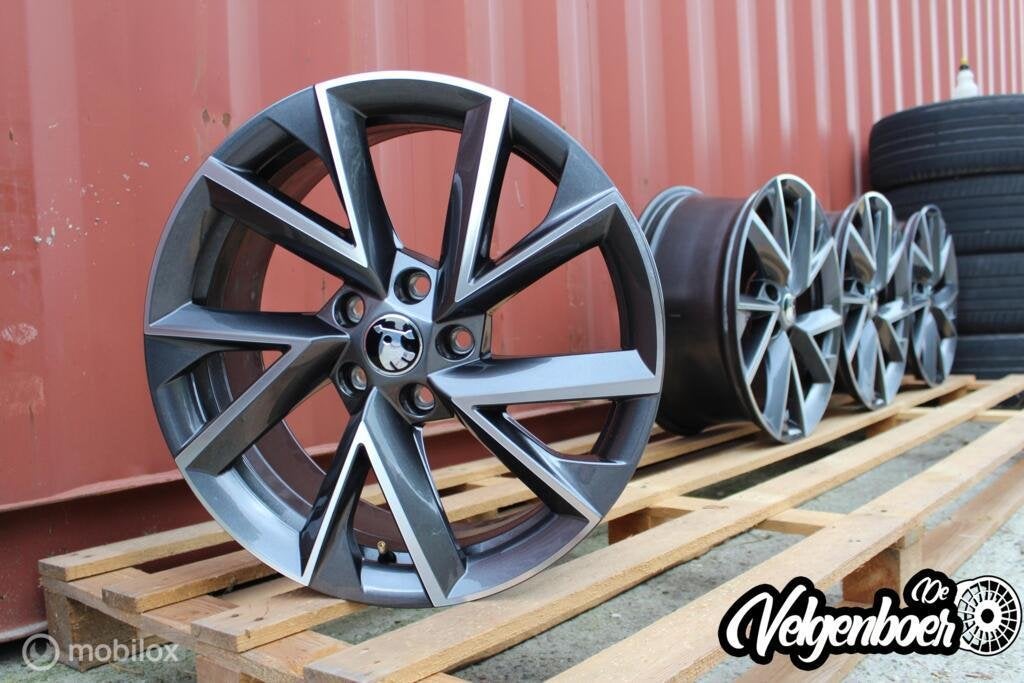 Skoda Superb velgen | 18 inch | ZGAN, 18 inch, Gebruikt, Velg(en), 235 mm