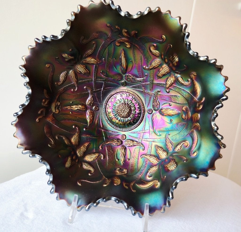 Northwood Wishbone bowl carnival glass in Amethyst, Verzenden