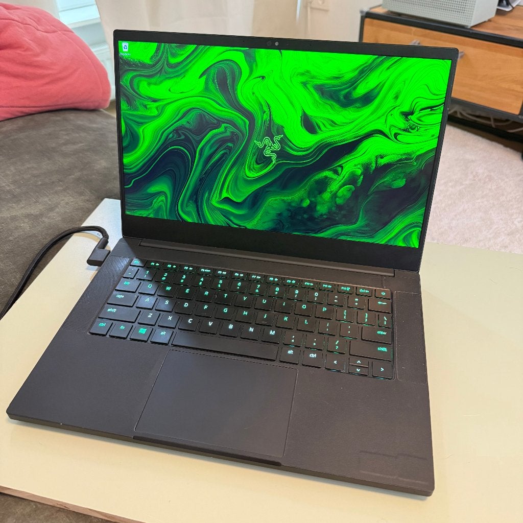 Razer Blade 14 - AMD Ryzen 9 - RTX 3070 (RZ09-0370BEA3-R3E1), Gebruikt, Met videokaart, Qwerty, 14 inch