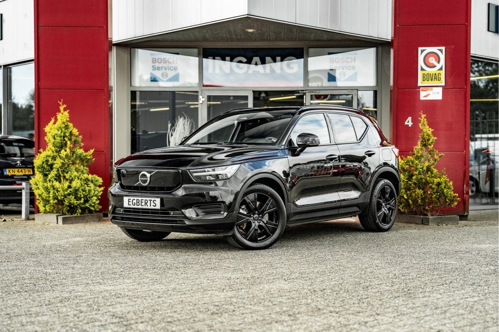 Volvo XC40 | 70 KWH | ALL BLACK | 19' zwart | AppleCarPlay |, Auto's, Volvo, Gebruikt, Zwart, Zwart, 1923 kg