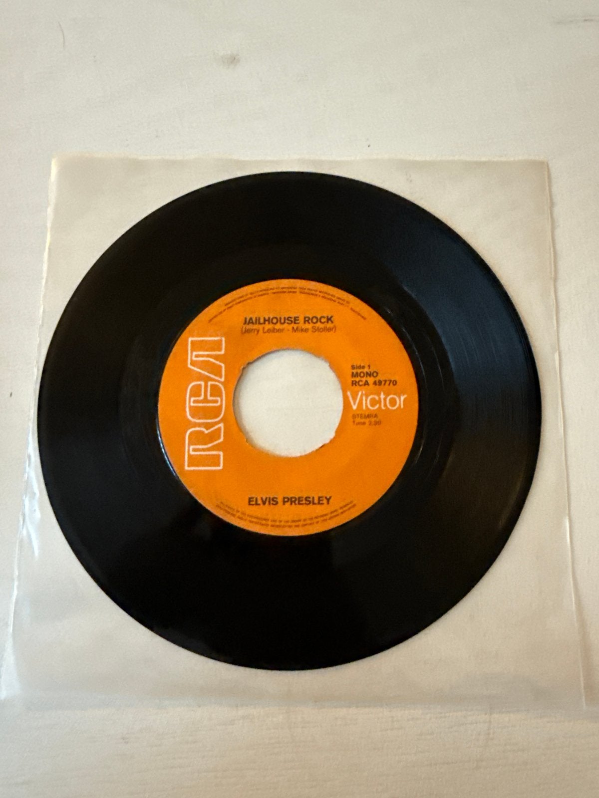Elvis Presley - Jailhouse Rock / Treat Me Nice (7 inch vinyl, Cd's en Dvd's, Ophalen, Gebruikt, 7 inch, EP