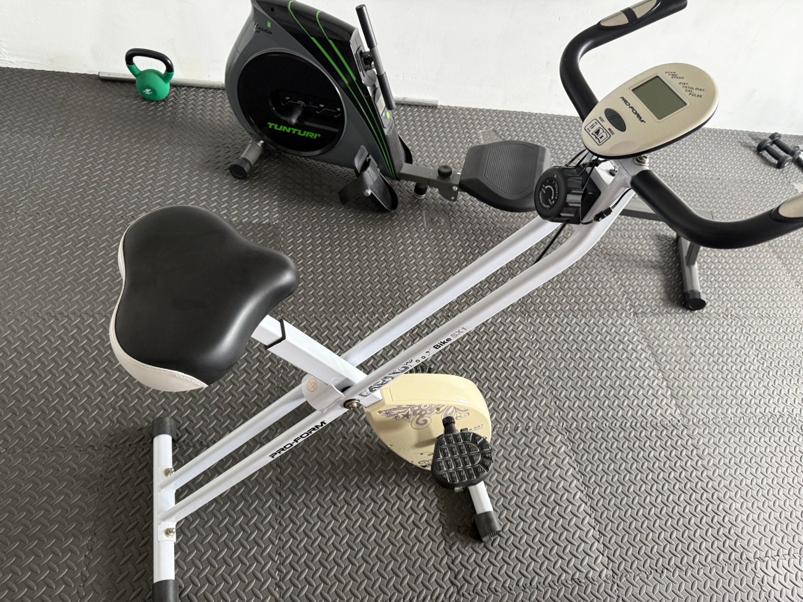 Hometrainer, Sport en Fitness, Fitnessmaterialen, Ophalen, Gebruikt, Benen, Overige typen