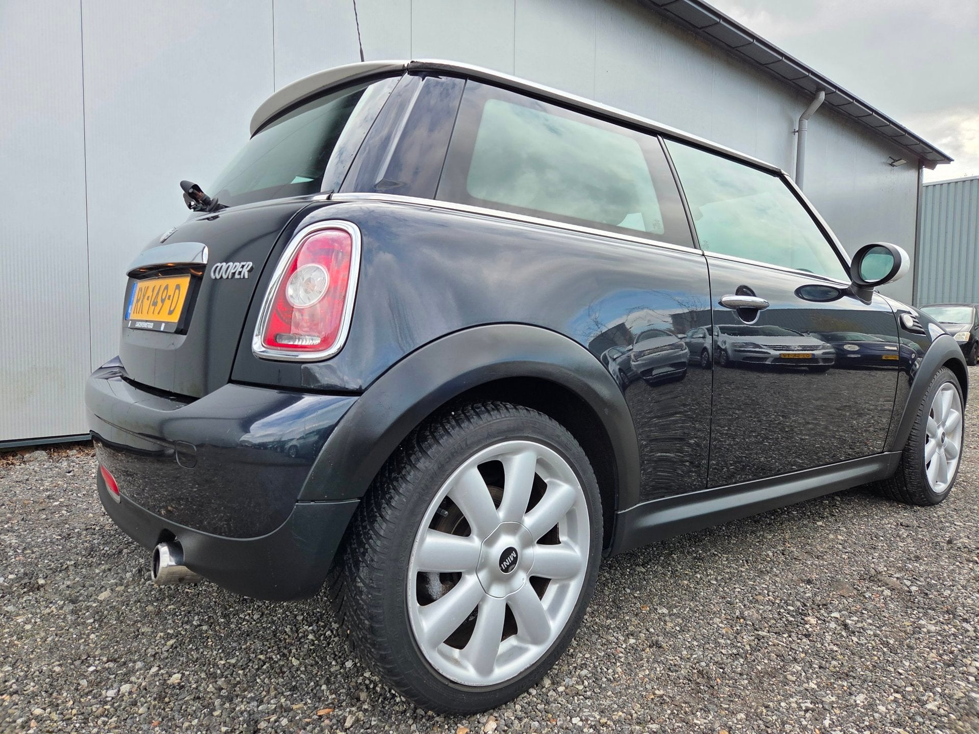 Mini Mini 1.6 Cooper | Xenon | Stoelverw., Voorwielaandrijving, Stof, Gebruikt, 4 cilinders