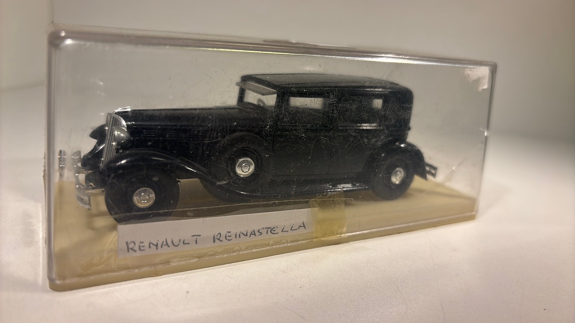 Renault reinastella solido 1.43, Auto, Solido, Ophalen of Verzenden, A