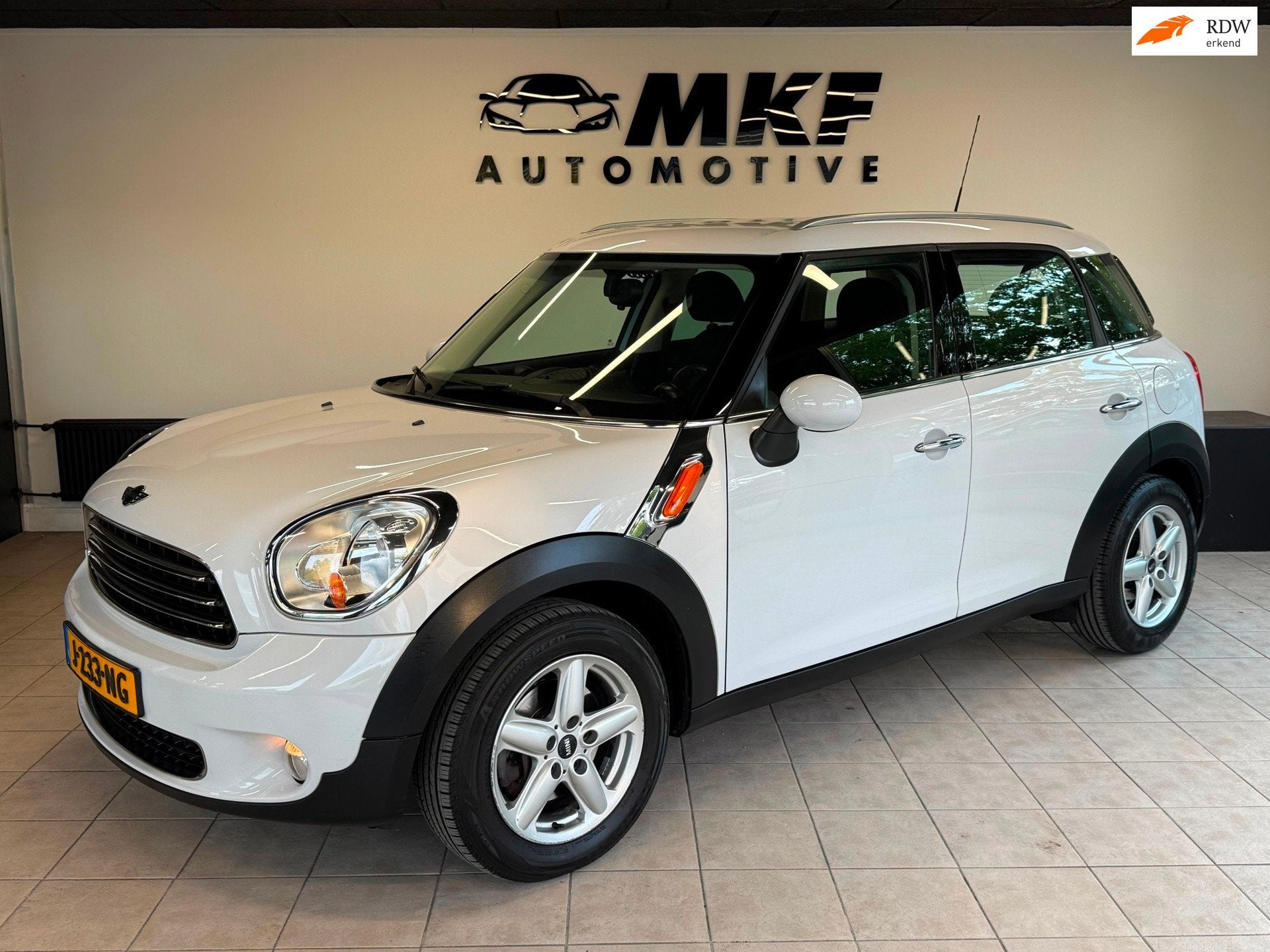 Mini Countryman 1.6 Cooper D Chili 2013 ECC/NAVI/LMV/APK/NAP, Voorwielaandrijving, Euro 5, Gebruikt, Leder en Stof